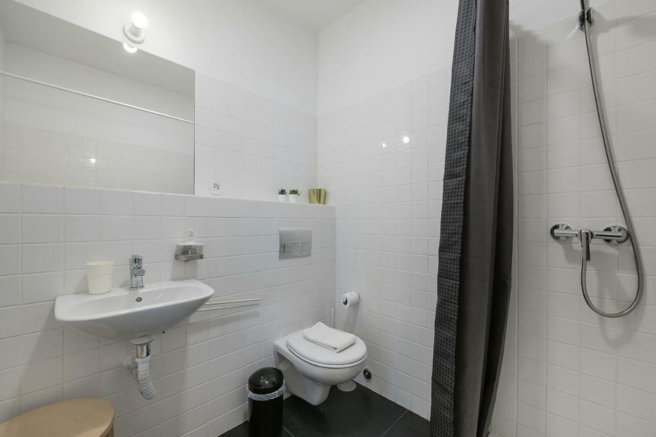 Baixa24 •P2R• Bright Apt In Vibrant Downtown 波尔图 外观 照片