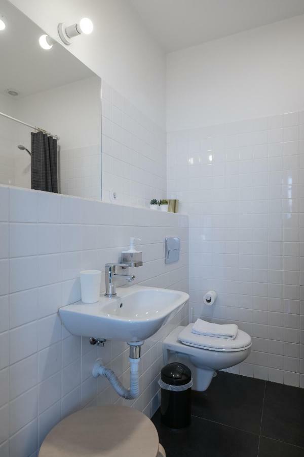 Baixa24 •P2R• Bright Apt In Vibrant Downtown 波尔图 外观 照片
